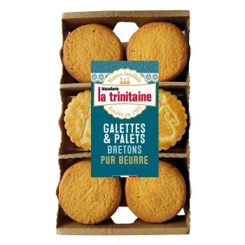 „Bretonische Butterkekse Palets bretons pur beurre neben einer Tasse Tee“